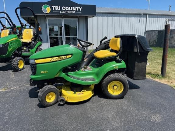 Image of John Deere X304 Primary image