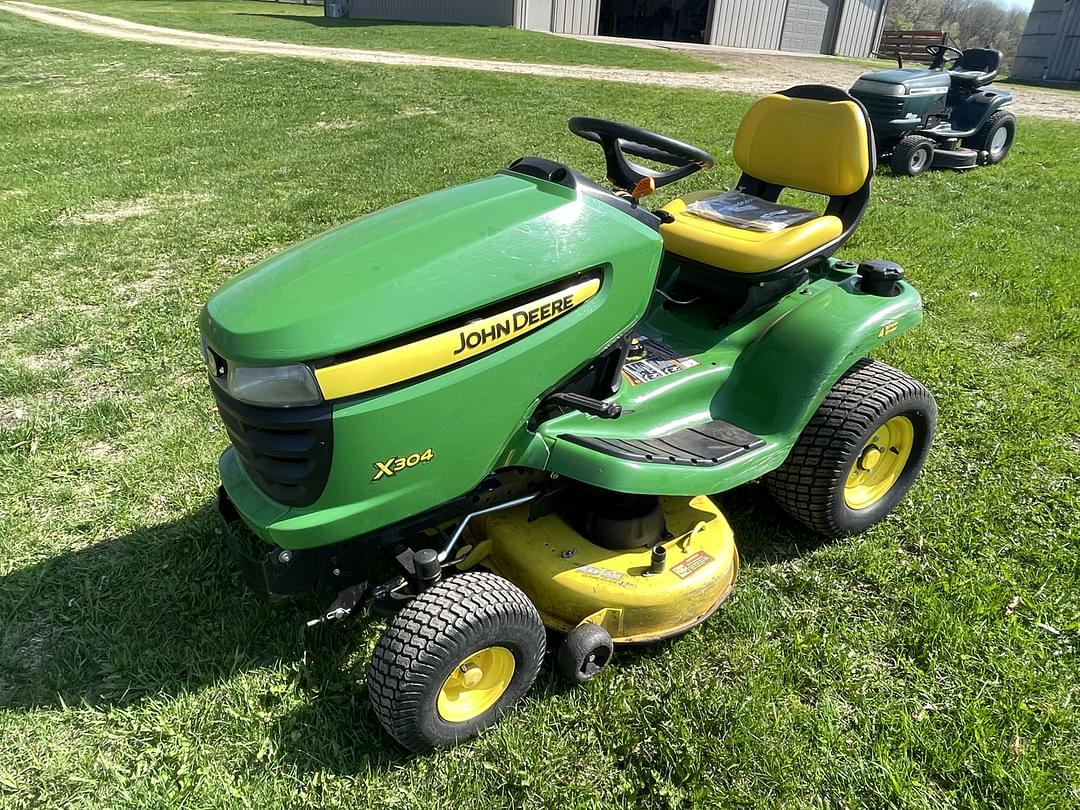 Image of John Deere X304 Primary image