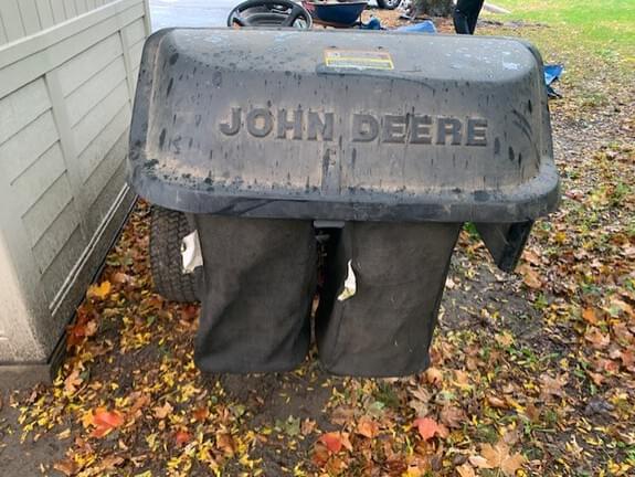 Image of John Deere X310 equipment image 3