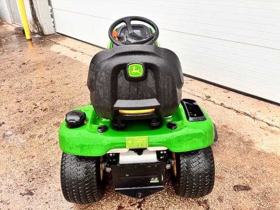 Image of John Deere X310 equipment image 3