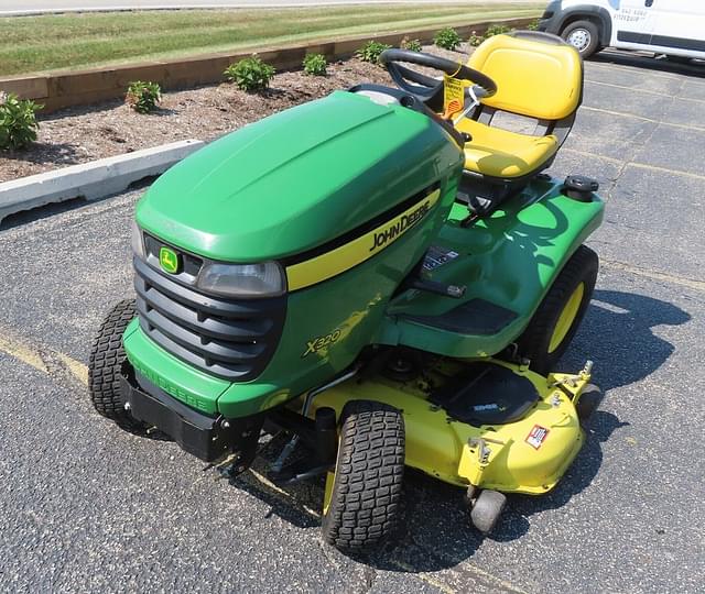 Image of John Deere X320 equipment image 1