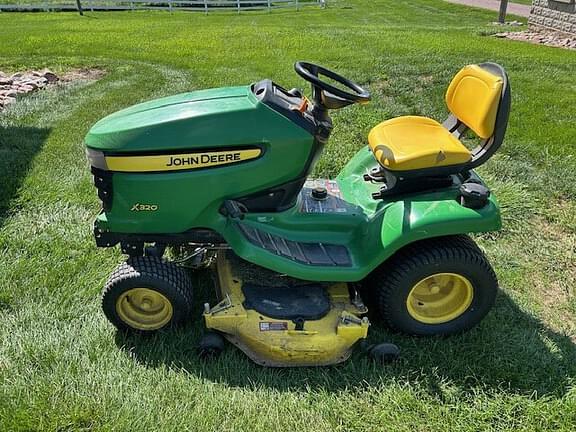 Image of John Deere X320 equipment image 1