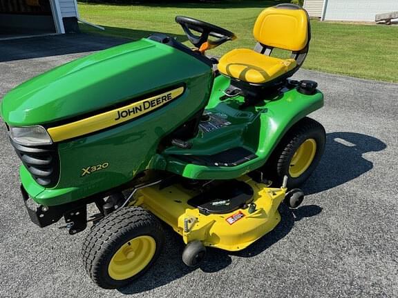 Image of John Deere X320 equipment image 3