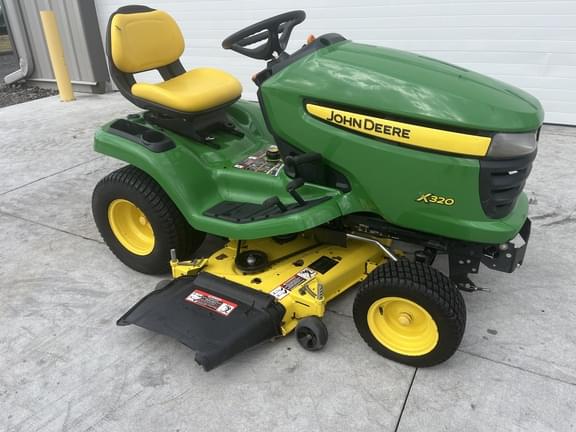 Image of John Deere X320 equipment image 1