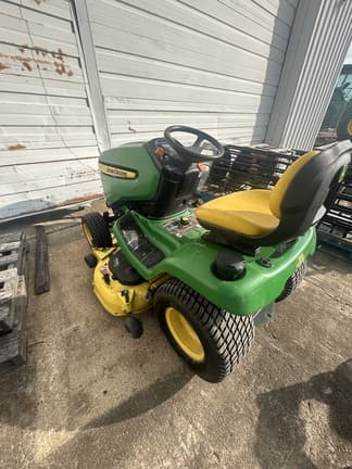 Image of John Deere X320 equipment image 4