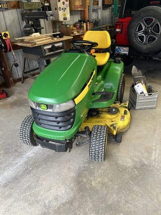 2013 John Deere X320 Equipment Image0