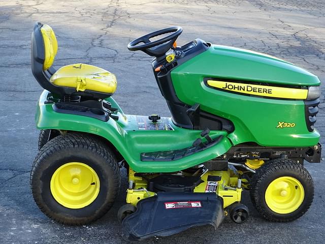 Image of John Deere X320 equipment image 3