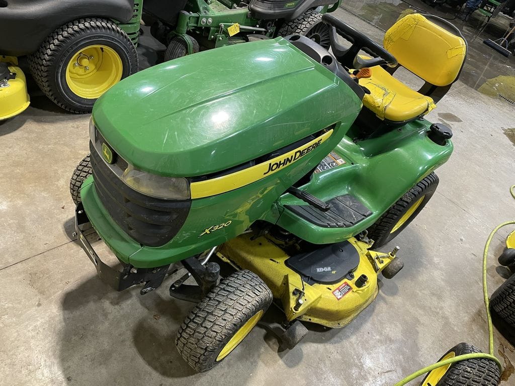 2013 John Deere X320 Equipment Image0