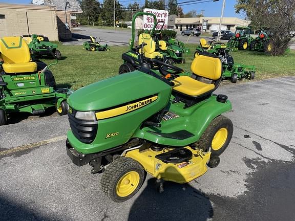 Image of John Deere X320 equipment image 1