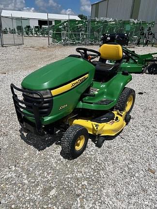 Image of John Deere X324 equipment image 1