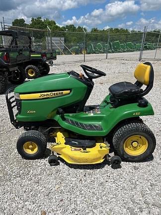 Image of John Deere X324 equipment image 2