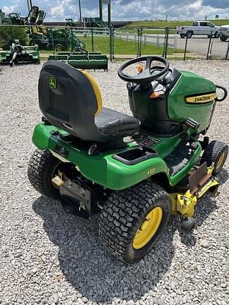 Image of John Deere X324 equipment image 3
