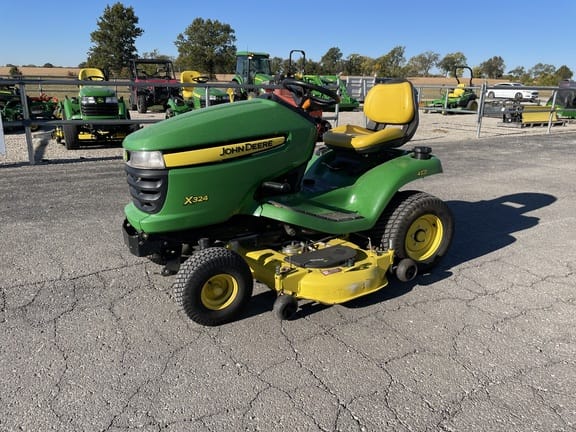 Main image John Deere X324