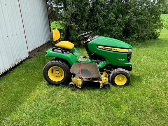 Image of John Deere X500 equipment image 1