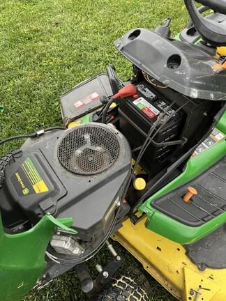 Image of John Deere X530 equipment image 3