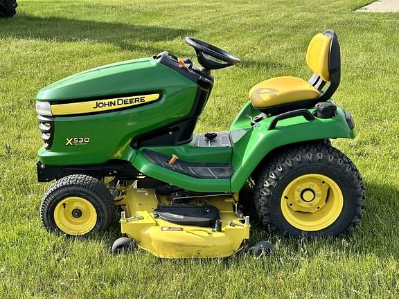 Image of John Deere X530 equipment image 3