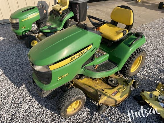 Image of John Deere X530 equipment image 1