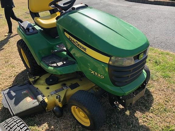 Image of John Deere X530 equipment image 4