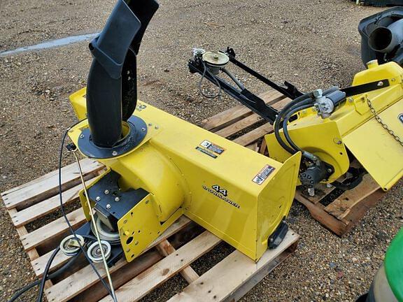 Image of John Deere X530 equipment image 2
