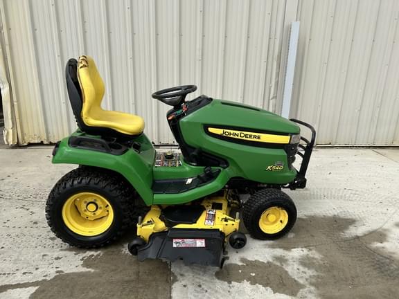 Image of John Deere X540 equipment image 2