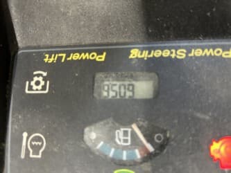Image of John Deere X540 equipment image 4