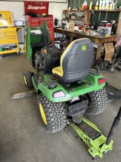 Image of John Deere X540 equipment image 3