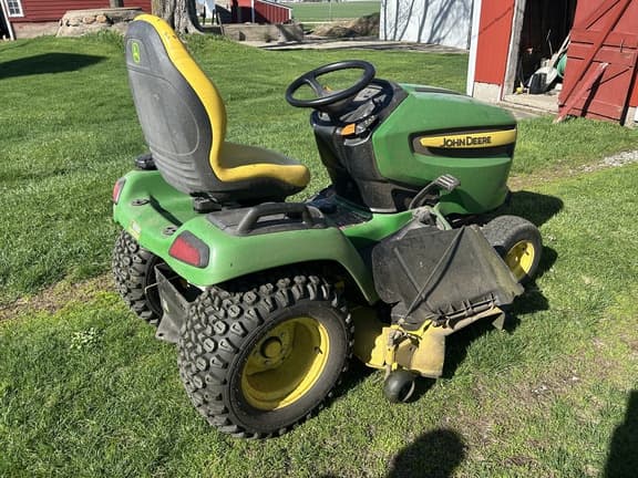 Image of John Deere X540 equipment image 3