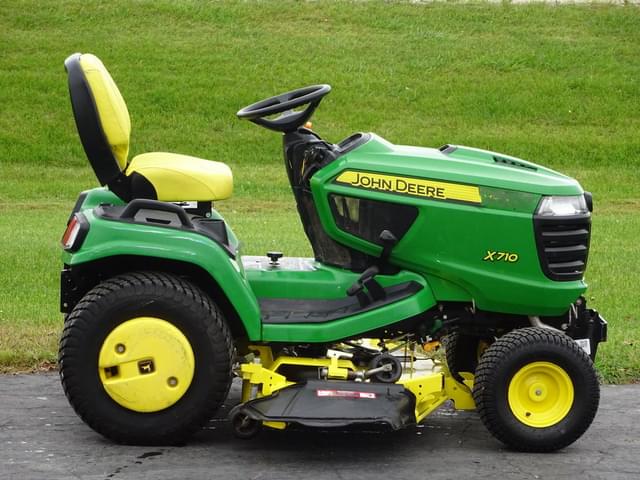 Image of John Deere X710 equipment image 4