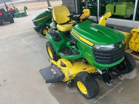 Main image John Deere X730