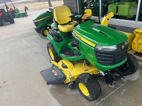 2013 John Deere X730 Equipment Image0