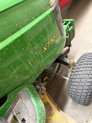 Image of John Deere X730 equipment image 3