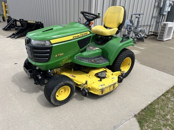 Image of John Deere X730 equipment image 1