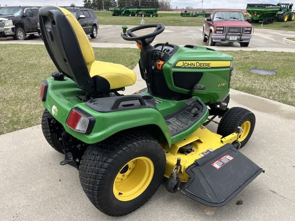 Image of John Deere X730 equipment image 4
