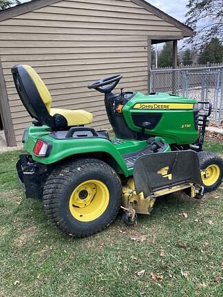 Image of John Deere X730 equipment image 4