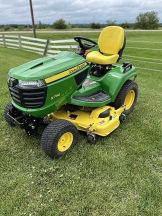 2013 John Deere X730 Equipment Image0