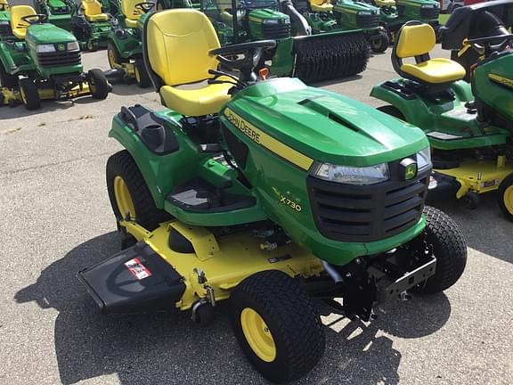 Image of John Deere X730 equipment image 2