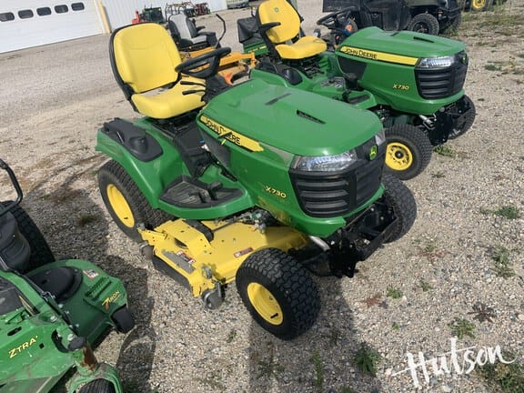 2013 John Deere X730 Equipment Image0
