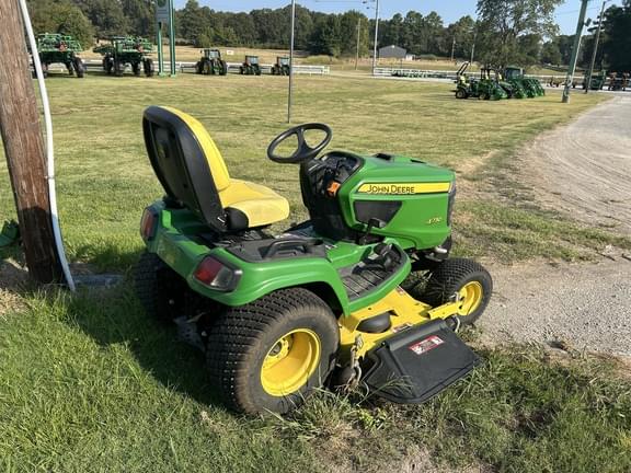 Image of John Deere X730 equipment image 1