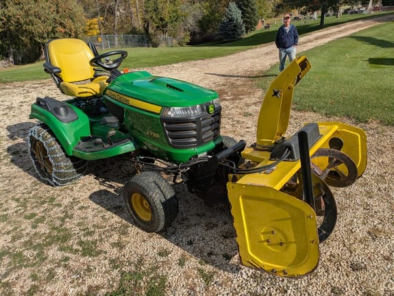 2013 John Deere X730 Equipment Image0