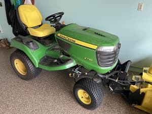 2013 John Deere X730 Image