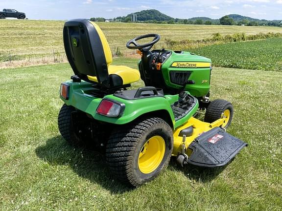 Image of John Deere X730 equipment image 4