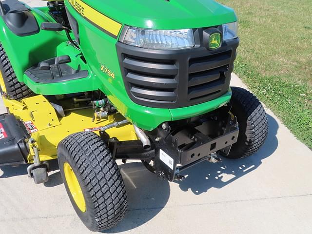 Image of John Deere X734 equipment image 3