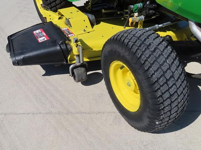 Image of John Deere X734 equipment image 4