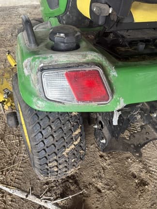 Image of John Deere X734 equipment image 3