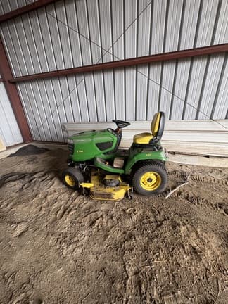 Image of John Deere X734 equipment image 1