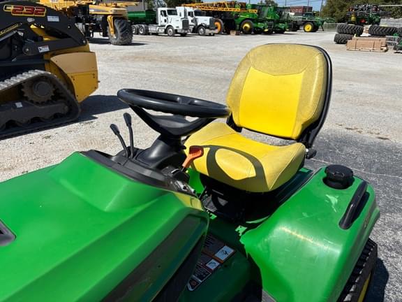 Image of John Deere X734 equipment image 2