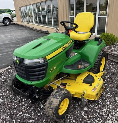Image of John Deere X734 equipment image 1