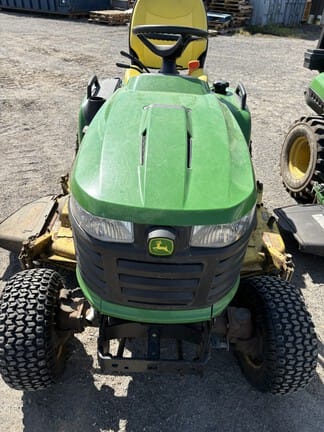 2013 John Deere X738 Equipment Image0