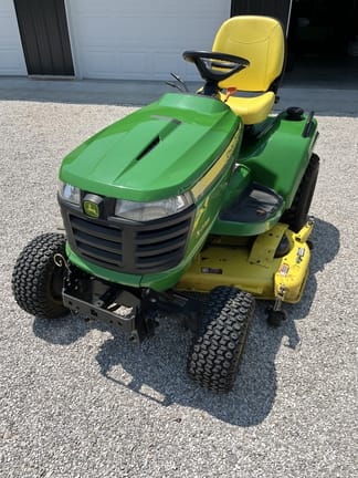 Main image John Deere X738