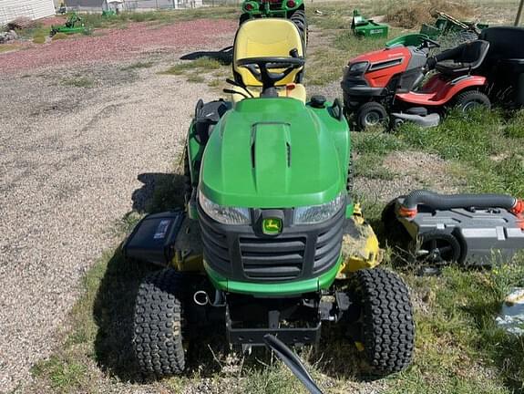 Image of John Deere X738 equipment image 1